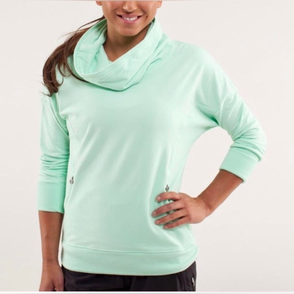 Lululemon Rest Day Pullover Size 4 Teal